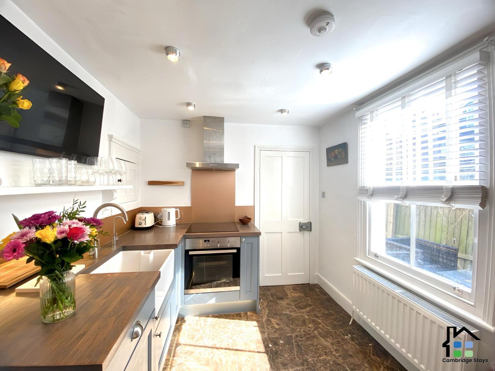 Cambridge Stays 3Br House, Easy Walk To City Center, 2 Showers, Garden, 2 Free Parking Spaces Exterior photo